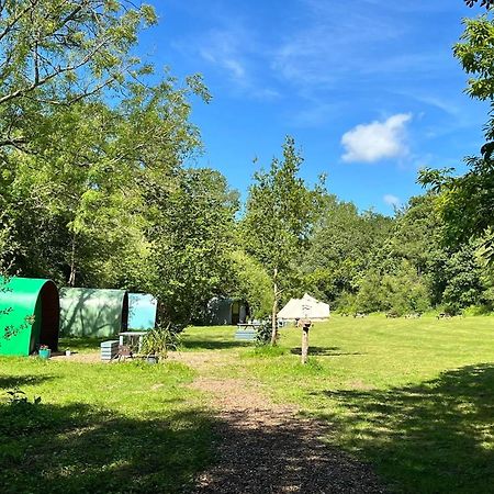 ホテル Battle Pods And Bells Glamping エクステリア 写真