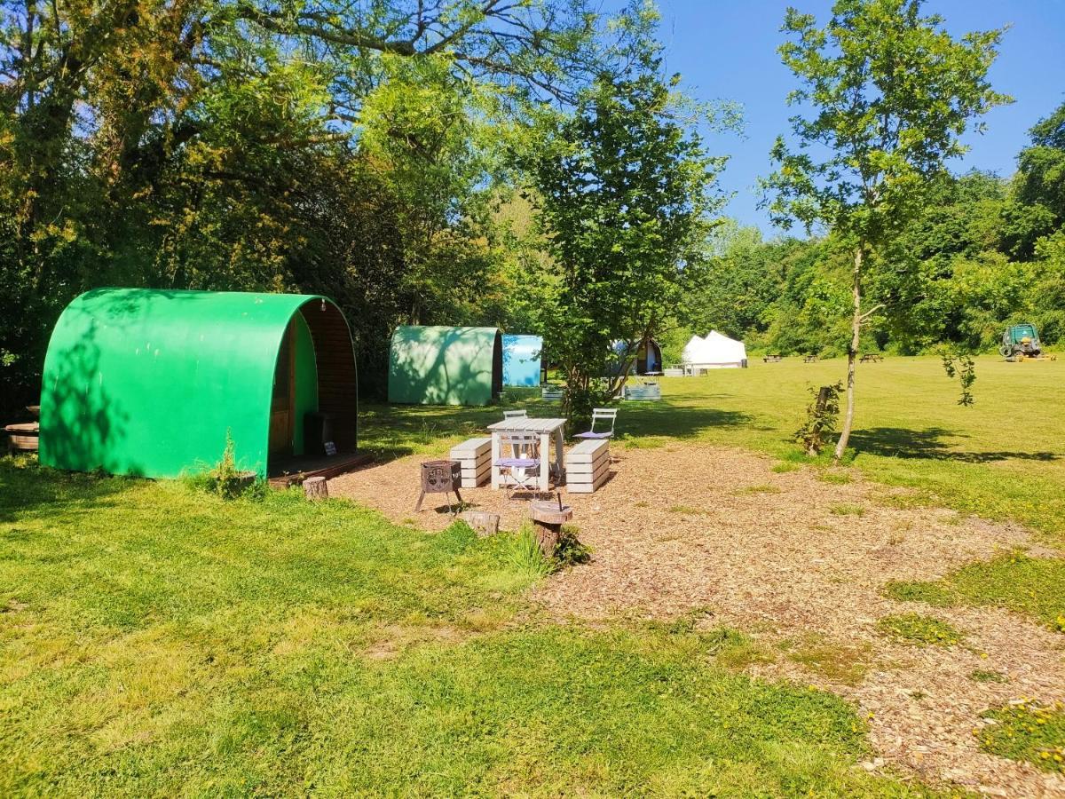 ホテル Battle Pods And Bells Glamping エクステリア 写真