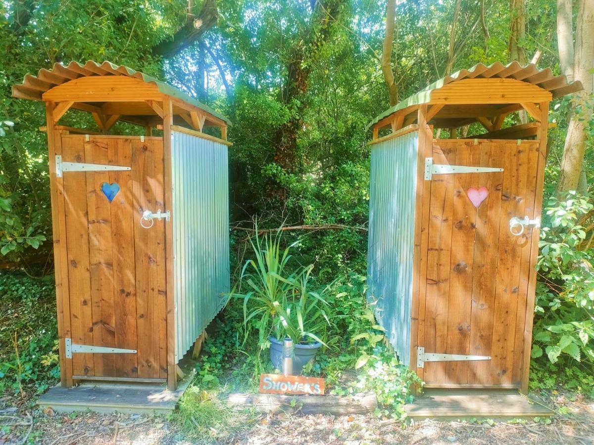 ホテル Battle Pods And Bells Glamping エクステリア 写真